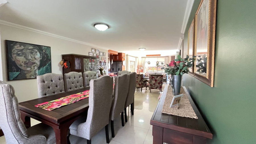 3 Bedroom Property for Sale in Heiderand Western Cape